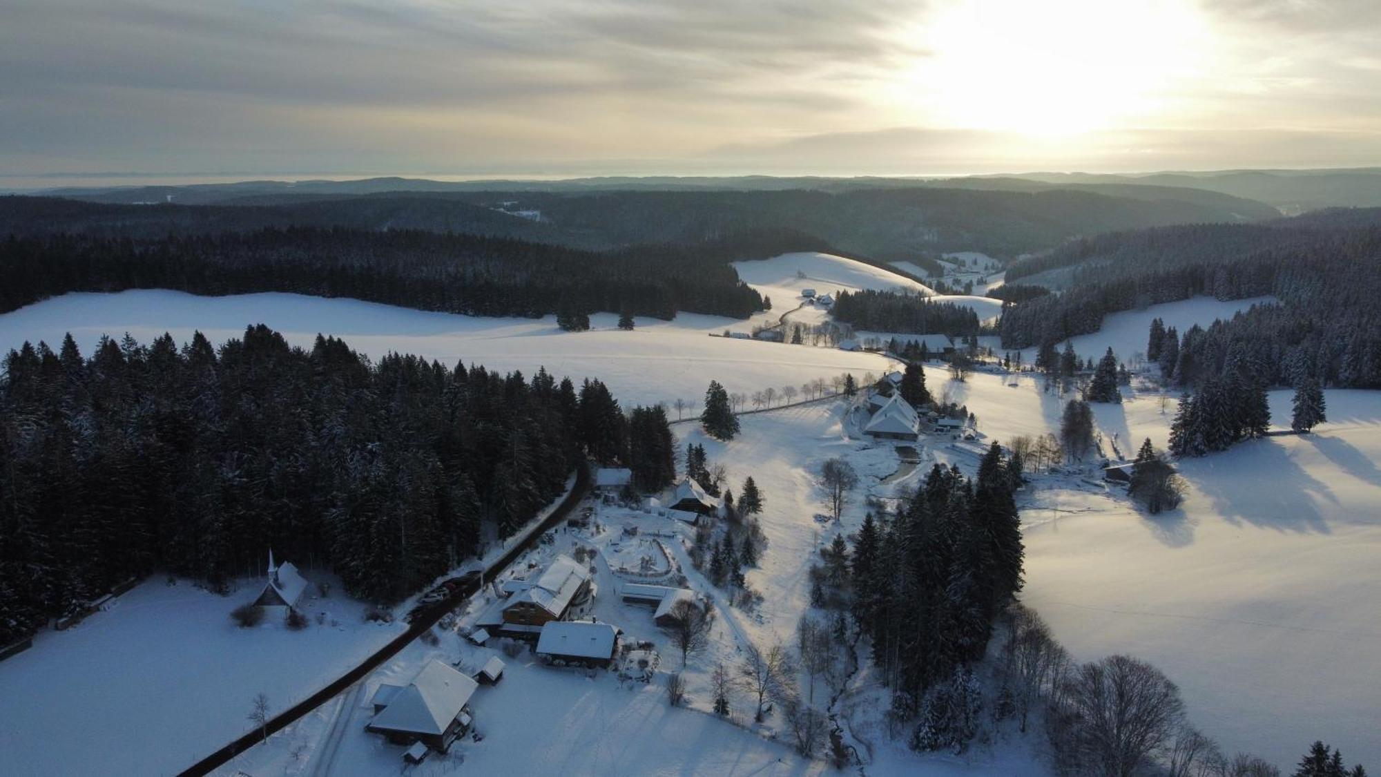 Hoehengasthaus Kolmenhof An Der Donauquelle Furtwangen Exterior foto