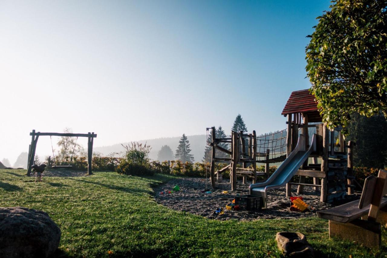 Hoehengasthaus Kolmenhof An Der Donauquelle Furtwangen Exterior foto